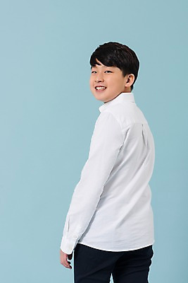 포토 JPG 스튜디오촬영 학생 남자 남학생 모션 청소년 실내 한명 미소 사람 상반신 옆모습 뒷모습 10대 캐주얼 한국인 뒤돌아보기 십대남자한명만 남중생 국내포토 1 옷 뷰포인트 중학생 표정 동양인 내부 남자한명만 십대남자만 파일형식