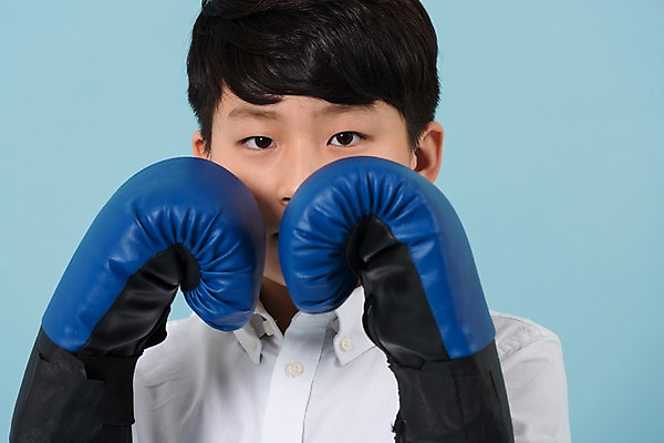 포토 JPG 스튜디오촬영 학생 응시 남자 얼굴 남학생 포즈 모션 청소년 실내 한명 사람 근접촬영 상반신 앞모습 10대 캐주얼 권투 한국인 권투글러브 십대남자한명만 남중생 국내포토 1 시선 옷 뷰포인트 중학생 동양인 내부 신체부위 격투기 글러브 남자한명만 십대남자만 파일형식