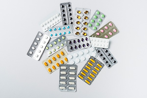 포토 JPG 스튜디오촬영 실내 사람없음 알약 여러개 오브젝트 약물오남용 국내포토 다수 내부 약 파일형식