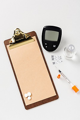 포토 JPG 스튜디오촬영 실내 주사기 사람없음 알약 약 오브젝트 주사약 서류판 약물오남용 혈당계 국내포토 의학 의료기기 내부 사무용품 의료용품 파일형식