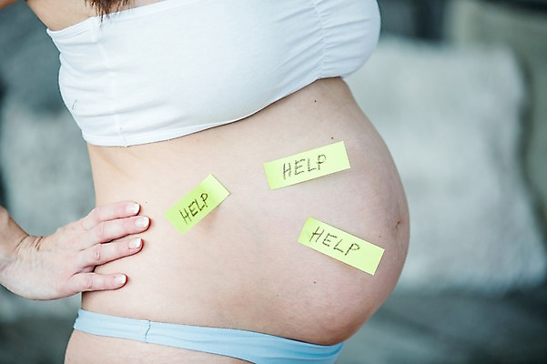 포토 JPG 서양인 손 여자 허리손 한명 서기 사람 손짓 근접촬영 상반신 성인 옆모습 신체부위 30대 소파 임산부 도움 속옷 포스트잇 태아 요청 붙이기 복부 성인여자한명만 국내포토 외국인 1 옷 뷰포인트 포즈 컨셉 의자 모션 장년 임신 메모지 여자한명만 성인여자만 파일형식