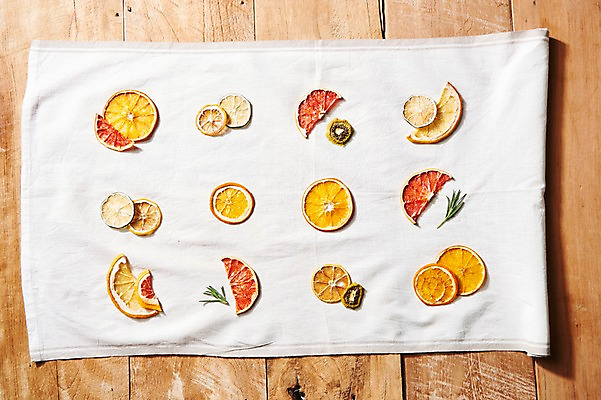 포토 JPG 스튜디오촬영 오렌지 과일 실내 키위 근접촬영 사람없음 식탁보 레몬 자몽 슬라이스 아로마 라임 건과일 디톡스 나무배경 국내포토 뷰포인트 백그라운드 건조 건강 내부 파일형식