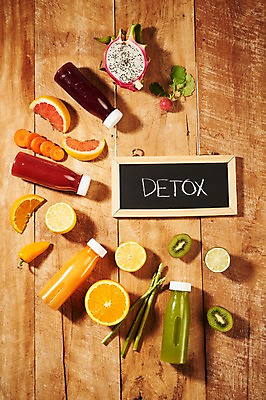 포토 JPG 스튜디오촬영 오렌지 과일 파프리카 실내 키위 근접촬영 사람없음 당근 오렌지주스 레몬 자몽 아스파라거스 슬라이스 라임 미니칠판 키위주스 용과 비트 디톡스 나무배경 국내포토 뷰포인트 백그라운드 채소 뿌리채소 건강 내부 칠판 과일주스 파일형식