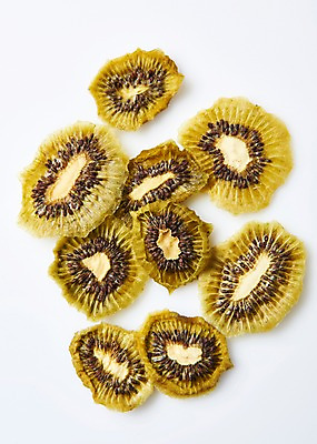 포토 JPG 스튜디오촬영 과일 실내 키위 근접촬영 사람없음 슬라이스 건과일 디톡스 국내포토 뷰포인트 건조 건강 내부 파일형식