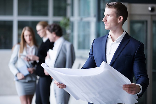 포토 JPG 서양인 응시 여자 남자 40대 중년 비즈니스 실내 서기 들기 사람 빌딩 여러명 상반신 20대 성인 앞모습 옆모습 아웃포커스 30대 태블릿 사무실 공책 잡기 리더 문서 성인만 팀장 국내포토 외국인 시선 뷰포인트 다수 모션 문구용품 촬영기법 청년 내부 건물 장년 전자제품 스마트기기 파일형식