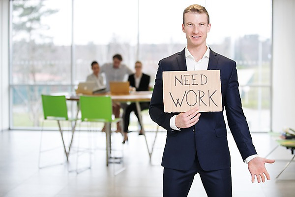 포토 JPG 전신 서양인 배너 여자 남자 40대 중년 의자 비즈니스 사각프레임 광고판 실내 서기 미소 들기 사람 앉기 정장 여러명 상반신 성인 앞모습 아웃포커스 30대 노트북 사무실 작업 비즈니스맨 비즈니스우먼 창가 원형탁자 필요 국내포토 외국인 옷 뷰포인트 가구 다수 컨셉 창문 모션 탁자 프레임 알림판 촬영기법 표정 내부 장년 전자제품 사각형 직장인 판 파일형식