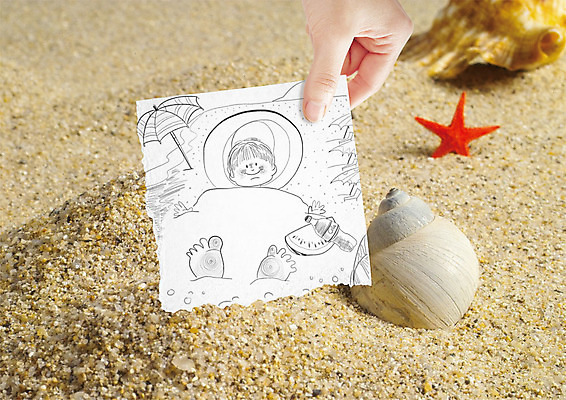 PSD 편집이미지 손 남자 종이 어린이 불가사리 들기 해변 두명 신체부위 여름 모래사장 파라솔 소라 그림 모래찜질 이미지편집 계절 바다 모션 어패류 극피동물 사람 파일형식