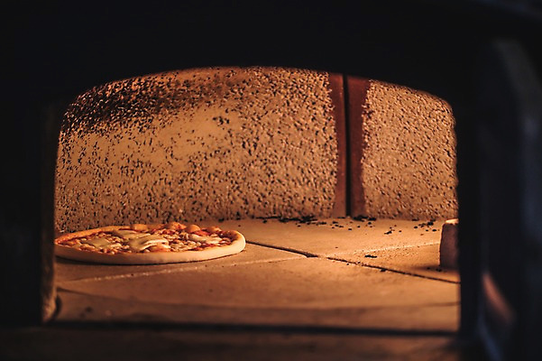 포토 JPG 피자 실내 사람없음 굽기 실습 넣기 신입 화덕 화덕피자 국내포토 모션 패스트푸드 서양음식 내부 구이 화로 파일형식