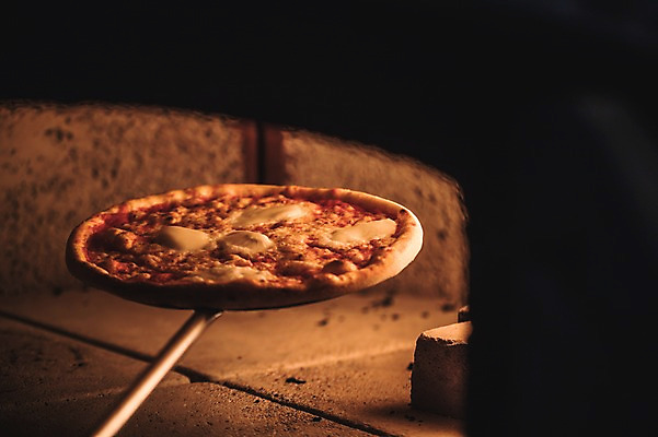 포토 JPG 피자 실내 근접촬영 사람없음 굽기 실습 넣기 신입 화덕 국내포토 뷰포인트 모션 패스트푸드 서양음식 내부 구이 화로 파일형식