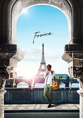 전신 PSD 편집이미지 남자 여행 고건축 가방 하늘 한명 사람 20대 성인 앞모습 강 카메라 사진촬영 한국인 에펠탑 파리_프랑스 안식처 가교 성인남자한명만 이미지편집 1 건축물 잡화 뷰포인트 휴식 동양인 청년 전자제품 촬영 프랑스 파리 랜드마크 남자한명만 성인남자만 파일형식