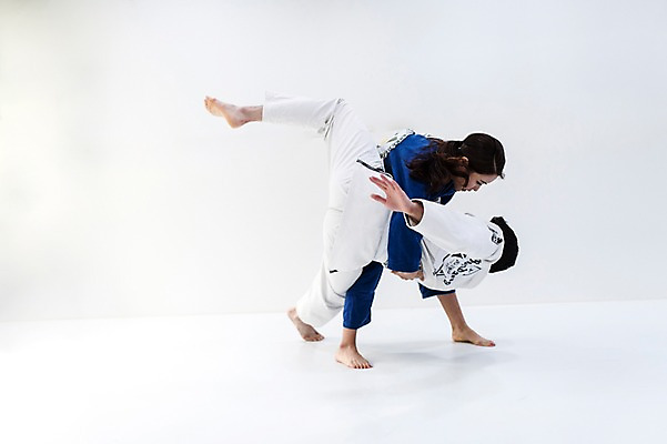 포토 JPG 스튜디오촬영 전신 여자 남자 기술 실내 도복 서기 사람 20대 두명 옆모습 30대 운동 경쟁 격투기 한국인 잡기 주짓수 성인만 국내포토 옷 스포츠 뷰포인트 컨셉 모션 건강 동양인 청년 내부 장년 파일형식