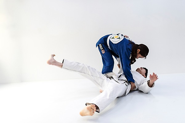 포토 JPG 스튜디오촬영 전신 여자 남자 기술 실내 도복 서기 사람 20대 두명 옆모습 30대 눕기 운동 경쟁 격투기 한국인 주짓수 성인만 국내포토 옷 스포츠 뷰포인트 컨셉 모션 건강 동양인 청년 내부 장년 파일형식