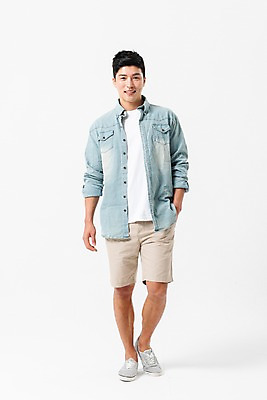 포토 JPG 스튜디오촬영 전신 응시 남자 포즈 실내 한명 서기 미소 사람 성인 앞모습 여름 30대 한국인 주머니손 성인남자한명만 국내포토 1 시선 계절 뷰포인트 모션 표정 동양인 내부 장년 남자한명만 성인남자만 파일형식