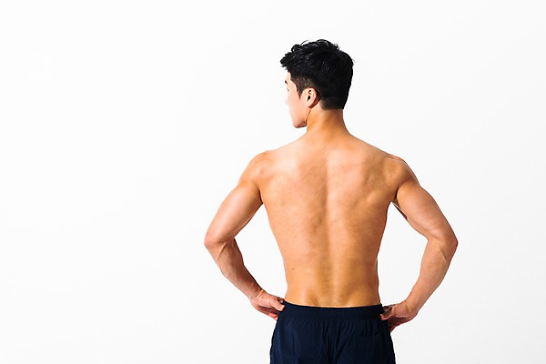 포토 JPG 스튜디오촬영 응시 남자 수영복 허리손 포즈 실내 한명 사람 상반신 성인 뒷모습 여름 30대 한국인 성인남자한명만 국내포토 1 시선 옷 계절 뷰포인트 동양인 내부 장년 남자한명만 성인남자만 파일형식