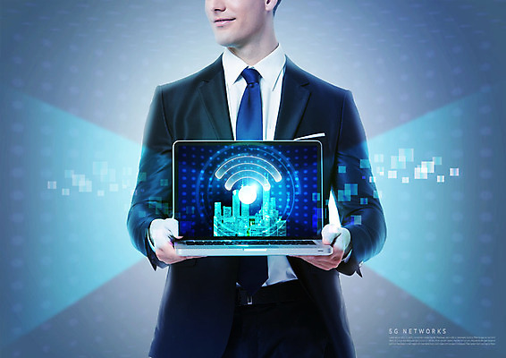 PSD 서양인 편집이미지 남자 한명 미소 들기 사람 정장 빌딩 상반신 20대 성인 노트북 도시 비즈니스맨 네트워크 스마트 와이파이 성인남자한명만 5G 이미지편집 외국인 1 옷 컨셉 비즈니스 모션 표정 IT 청년 건물 전자제품 직장인 무선인터넷 남자한명만 성인남자만 파일형식