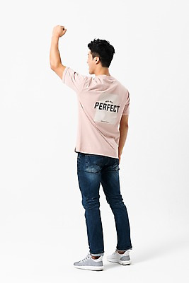 포토 JPG 스튜디오촬영 전신 응시 남자 실내 한명 서기 사람 손짓 성인 옆모습 캐주얼 30대 손들기 파이팅 주먹 한국인 성인남자한명만 국내포토 1 시선 옷 뷰포인트 모션 동양인 내부 장년 남자한명만 성인남자만 파일형식