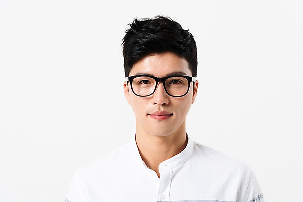 포토 JPG 스튜디오촬영 응시 남자 얼굴 실내 한명 사람 근접촬영 상반신 성인 앞모습 캐주얼 30대 한국인 성인남자한명만 안경낌 국내포토 1 시선 옷 안경 뷰포인트 동양인 내부 신체부위 장년 남자한명만 성인남자만 파일형식