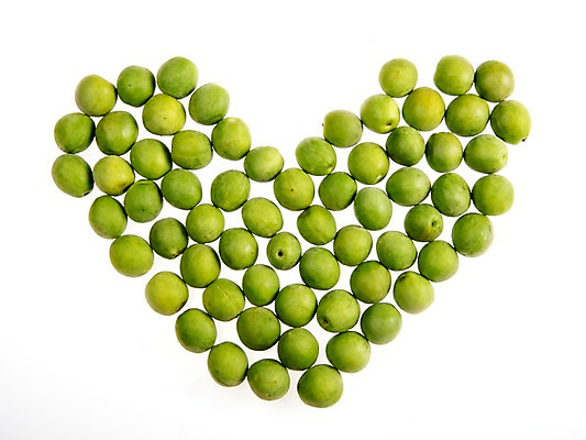 포토 JPG 스튜디오촬영 계절 열매 과일 실내 누끼 사람없음 여러개 하트 신선 매실 국내포토 모양 식물 다수 내부 파일형식