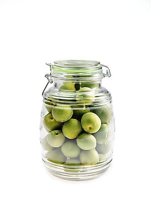 포토 JPG 스튜디오촬영 계절 열매 과일 유리병 실내 누끼 사람없음 여러개 신선 매실 매실청 수제청 국내포토 식물 음식 다수 병_용기 내부 파일형식 과일청