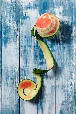 포토 JPG 스튜디오촬영 계절 과일 여름음식 수박 실내 사람없음 목재 파란색 하이앵글 껍질 신선 수박껍질 플랫레이 미니수박 나무배경 제철과일 과채 국내포토 나무 음식 뷰포인트 컬러 백그라운드 채소 재료 내부 플랫 제철 파일형식 여름_계절