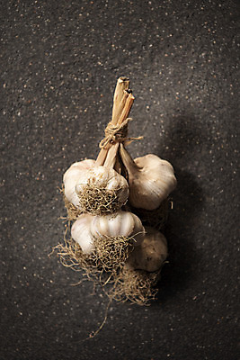 포토 JPG 스튜디오촬영 채소 실내 마늘 사람없음 아웃포커스 여러개 껍질 묶기 국내포토 다수 모션 촬영기법 내부 파일형식