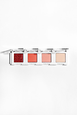 포토 JPG 스튜디오촬영 실내 사람없음 장식 여러개 화장품 오브젝트 일렬 아이섀도 국내포토 다수 내부 뷰티 파일형식