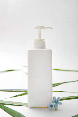 포토 JPG 스튜디오촬영 꽃잎 나뭇잎 실내 사람없음 장식 화장품 오브젝트 펌프 디스펜서 국내포토 꽃 잎 내부 뷰티 파일형식