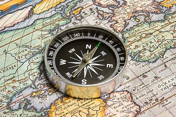 포토 JPG 해외이미지 1 바다 여행 백그라운드 컨셉 지도 가이드 항해 사람없음 가로 빛 세계 우주 금속 침묵 장비 원형 나침반 방향 가득함 비전 위치 북쪽 동쪽 네비게이션 자석 남쪽 경도 방법 서쪽 옛날 오리엔테이션 위도 지리 해외202004 해외포토 도형 직업 배_교통 재질 소리 파일형식 이미지허브