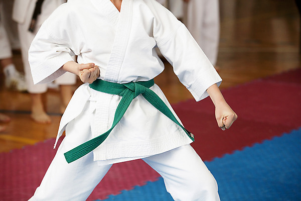 포토 JPG 해외이미지 손 스포츠 성공 사람없음 운동 스트레칭 힘 주먹 킥 충돌 위협 싸움 해외202004 해외포토 컨셉 모션 건강 신체부위 파일형식 이미지허브