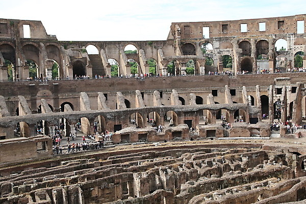포토 JPG 해외이미지 유럽 여행 휴가 사람없음 관광지 이탈리아 도시 역사 로마 콜로세움 해외202004 해외포토 나라 파일형식 이미지허브