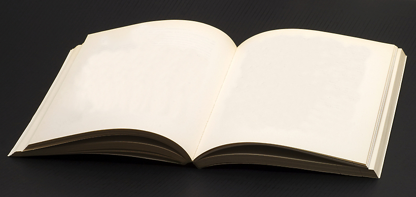 포토 JPG 해외이미지 과학 텍스트 학교 사람없음 책 빨간색 교회 교사 성경 덮개 오픈 가르침 도서관 편지 입장 읽기 페이지 사전 서점 고립 백과사전 복음 해외202004 해외포토 직업 교육 컬러 종교용품 모션 상점 뚜껑 파일형식 이미지허브