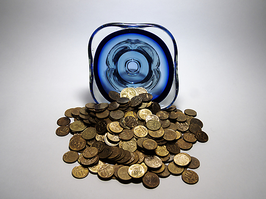 포토 JPG 해외이미지 캐릭터 디자인 백그라운드 컨셉 돈 비즈니스 가정 유리 성공 표면 아이디어 미술 사람없음 장식 금융 파란색 빛 상자 숫자 쌓기 금속 꽃병 동전 장비 흰색 항아리 화려 행운 그룹 변화 시장 재산 황금 고급 닫기 주식 주머니 작음 큼 컨테이너 가득함 심볼 오브젝트 사인 복고 투자 러시아 만들기 배지 찢어짐 보물 흙더미 놋쇠 러시아인 위기 잭팟 정물화 많음 해외202004 해외포토 서양인 문자 꽃 유럽 산업 컬러 모션 재질 문화예술 경제 흙 도자기 크기 그림 파일형식 더미 이미지허브