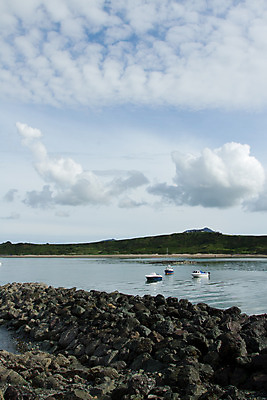 포토 JPG 해외이미지 구름 바다 하늘 항해 사람없음 물 파란색 항구 보트 방파제 암초 수평선 해외202004 해외포토 자연요소 공공시설 컬러 배_교통 교통시설 파일형식 이미지허브