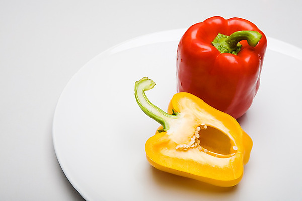 포토 JPG 해외이미지 라이프스타일 접시 조각 다이어트 채소 재료 부분 고추 파프리카 건강 씨앗 사람없음 빨간색 빛 농작물 노란색 식사 종 흰색 신선 우아함 닫기 달콤 맛 아침식사 자르기 영양 후추 내추럴 점심식사 백자 살사댄스 숙성 채식주의자 페퍼로니 해외202004 해외포토 식물 식기 컬러 컨셉 농업 모션 생활 춤 도자기 소시지 향신료 채식 파일형식 이미지허브