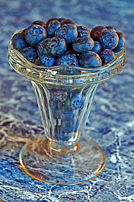 포토 JPG 해외이미지 열매 유리 탁자 건강 사람없음 파란색 사막 신선 크리스탈 블루베리 해외202004 해외포토 식물 컬러 가구 과일 재질 광석 파일형식 이미지허브