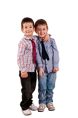 포토 JPG 해외이미지 스튜디오촬영 남자 행복 포즈 실내 사랑 사람 두명 세로 사진촬영 쌍둥이 형제 긍정 똑같은 해외202004 해외포토 감정 컨셉 가족 내부 촬영 파일형식 이미지허브