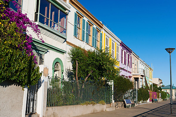 포토 JPG 해외이미지 문화 건축양식 벽돌 거리 주택 미술 사람없음 빨간색 물 도시풍경 컬러풀 세계 여행객 맑음 미국 수확 안개 도시 남아메리카 크루즈 라틴아메리카 언덕 그림 타운 칠레 남쪽 방법 빈민가 선로 해외202004 해외포토 자연요소 건축 컬러 북아메리카 농업 배_교통 날씨 문화예술 아메리카 사람 풍경 건물 방향 파일형식 이미지허브