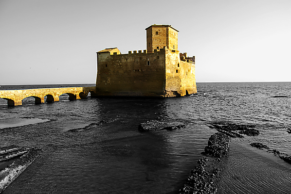 포토 JPG 해외이미지 바다 섬 백그라운드 오렌지 건축양식 자연 지붕 휴가 주택 미술 사람없음 건물 물 탑 검은색 일몰 이탈리아 도시 화려 보트 성 역사 저녁 지중해 타운 천국 바로크 수녀원 옛날 해외202004 해외포토 자연요소 건축물 건축 유럽 컬러 컨셉 배_교통 과일 문화예술 노을 야간 생태계 파일형식 이미지허브