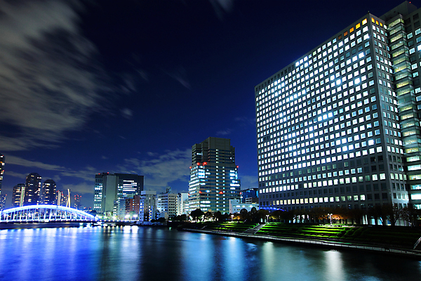 포토 JPG 해외이미지 구름 외관 아시아 도로 섬 건축양식 미래 새로움 거리 아파트 주택 사람없음 물 강 도시풍경 반사 일본 고층빌딩 수확 도시 만 도심 도쿄 야간 장면 지역 스카이라인 해외202004 해외포토 자연요소 건축 나라 길 컨셉 농업 교통시설 풍경 빌딩 건물 파일형식 이미지허브