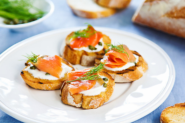 포토 JPG 해외이미지 음식 빵 다이어트 채소 치즈 건강 어류 요리 사람없음 초록색 소풍 파티 식사 이탈리아 바게트 허브 칼로리 내추럴 딜 입가심 짠맛 해외202004 해외포토 식물 유럽 컬러 유제품 이벤트 야외활동 수중동물 맛 파일형식 이미지허브