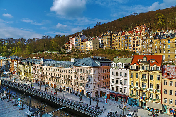 포토 JPG 해외이미지 외관 유럽 여행 건축양식 사람없음 건물 물 강 도시풍경 봄 도시 역사 체코 타운 공화국 보헤미아 해외202004 해외포토 자연요소 건축물 계절 건축 나라 풍경 파일형식 이미지허브