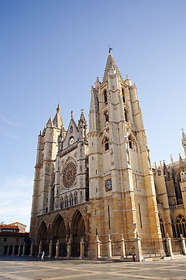 포토 JPG 해외이미지 종교 조각 건축양식 사람없음 건물 조각상 성당 교회 맑음 영혼 역사 스페인 재산 정사각형 천연기념물 고딕 옛날 해외202004 해외포토 도형 건축물 건축 유럽 종교건축 날씨 금융 조형물 파일형식 이미지허브