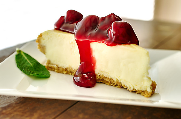 포토 JPG 해외이미지 접시 열매 음식 조각 과일 디저트 치즈 사람없음 빨간색 케이크 빵집 체리 달콤 민트 크림 페스츄리 해외202004 해외포토 식물 식기 빵 컬러 유제품 상점 맛 허브 파일형식 이미지허브