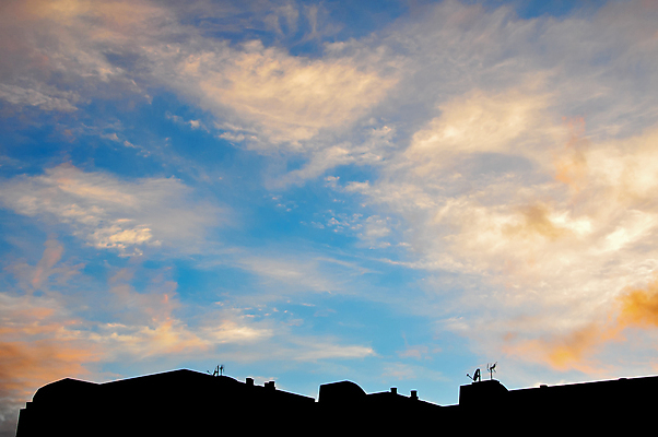 포토 JPG 해외이미지 구름 실루엣 하늘 사람없음 마을 도시 스페인 타운 해외202004 해외포토 자연요소 유럽 촬영기법 파일형식 이미지허브