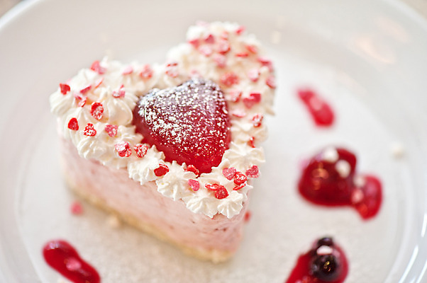 포토 JPG 해외이미지 디저트 사람없음 케이크 하트 해외202004 해외포토 모양 음식 파일형식 이미지허브