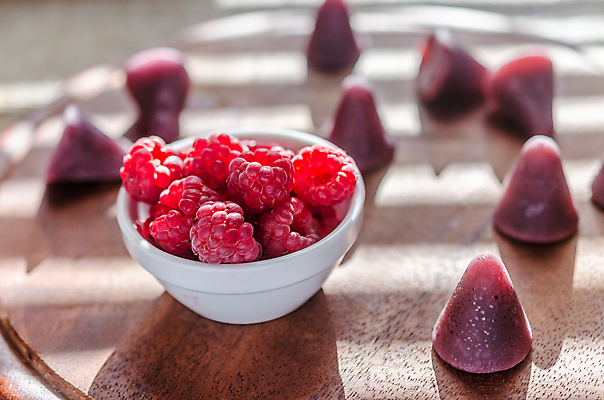 포토 JPG 해외이미지 모양 전통 열매 음식 백그라운드 디저트 쟁반 사탕 사람없음 목재 빨간색 과자 보라색 여러개 신선 원형 사발 달콤 맛 질감 벨기에 산딸기 진홍색 원뿔 프랑스어 마멀레이드 숙성 아랍어 오리지널 잇몸 많음 해외202004 해외포토 도형 나무 식물 문자 컬러 다수 컨셉 신체 과일 재료 사기그릇 잼 서유럽 파일형식 이미지허브