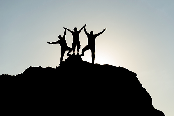 포토 JPG 해외이미지 행복 실루엣 성공 미래 산 기념 함께함 사람없음 청춘 자유 정상 결심 역동적 리듬 통일 필승 해외202004 해외포토 감정 컨셉 촬영기법 우승 파일형식 이미지허브