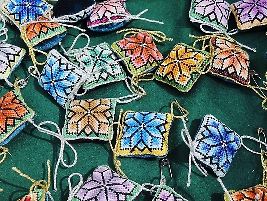 포토 JPG 해외이미지 백그라운드 베개 사람없음 초록색 세트 컬러풀 작음 바느질 해외202004 해외포토 컬러 침구 크기 파일형식 이미지허브