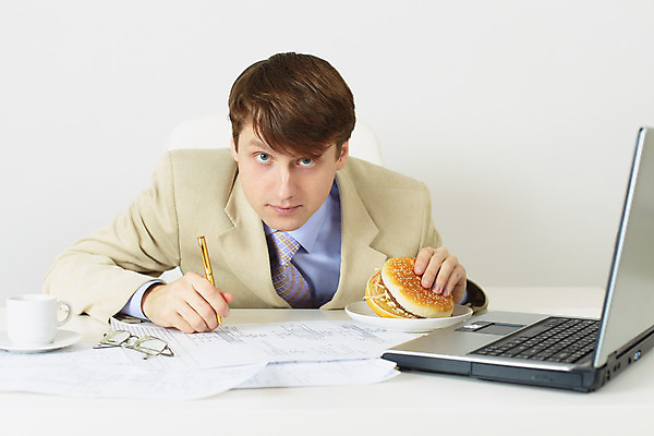 포토 JPG 해외이미지 백인 접시 디자인 남자 얼굴 음식 사업가 탁자 넥타이 직장 패스트푸드 샌드위치 관리 육류 한명 사람 앉기 성인 파란색 빛 사무실 검은색 식사 재킷 코트 햄버거 흰색 키보드 비즈니스맨 엔지니어 스케치 먹기 배고픔 컵받침 타일 책상 경영자 문서 롤 심각 해외202004 해외포토 서양인 직업 1 식기 잡화 컬러 가구 컨셉 식재료 회사 비즈니스 모션 미술 신체부위 외투 직장인 기술자 인스턴트 받침대 리더 파일형식 이미지허브