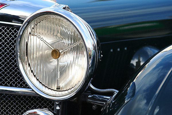 포토 JPG 해외이미지 디자인 유럽 컨셉 교통시설 자동차 성공 전등 사람없음 금속 기계 골동품 램프 도시 클래식 고급 가격 자르기 오브젝트 복고 광택 엘리먼트 옛날 해외202004 해외포토 나라 육상교통 교통 모션 재질 조명 시설 파일형식 이미지허브